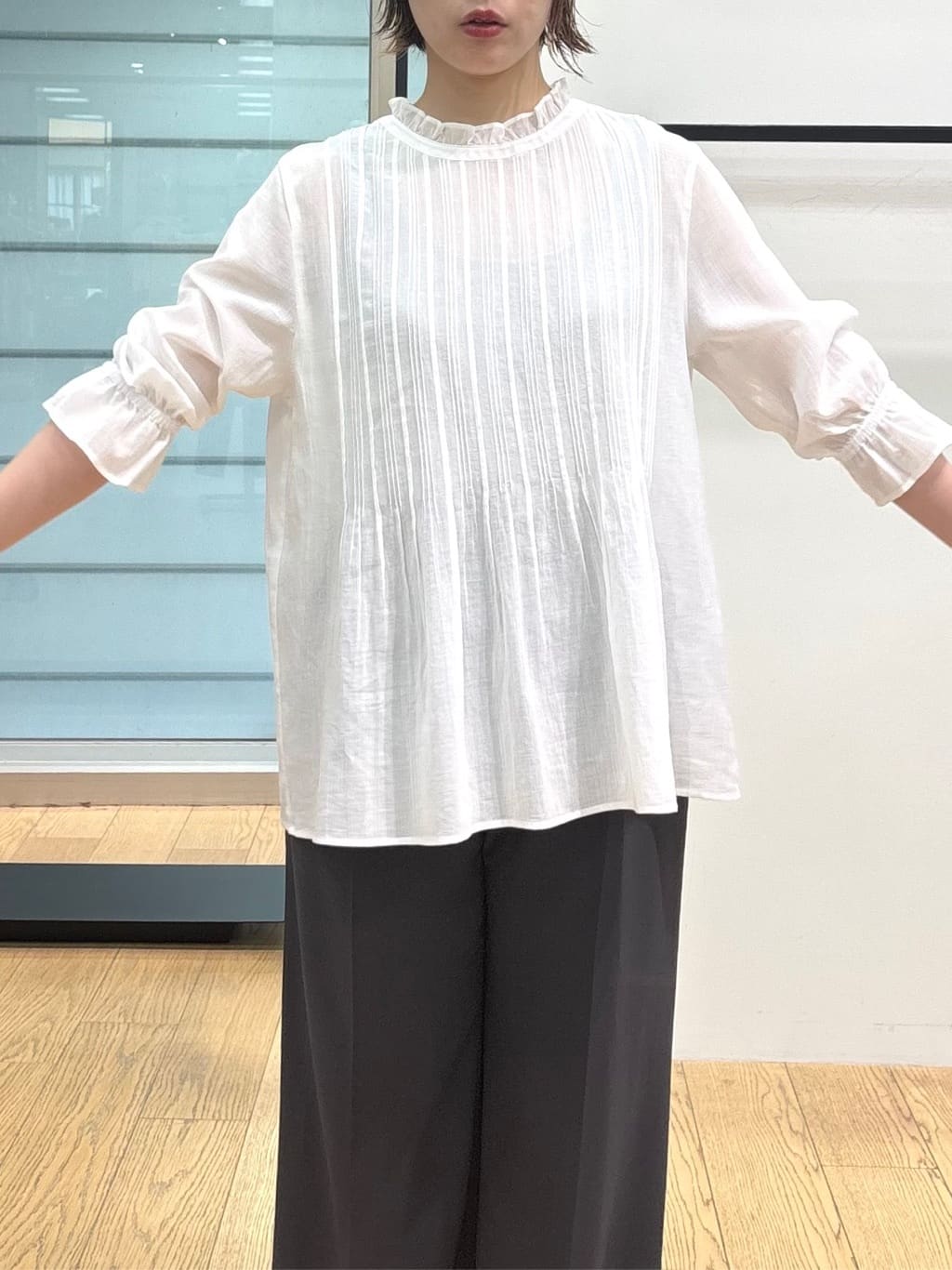 asamiさんの「INDIVI｜【洗える/コットン】ピンタックシアーブラウス」を使ったコーディネート