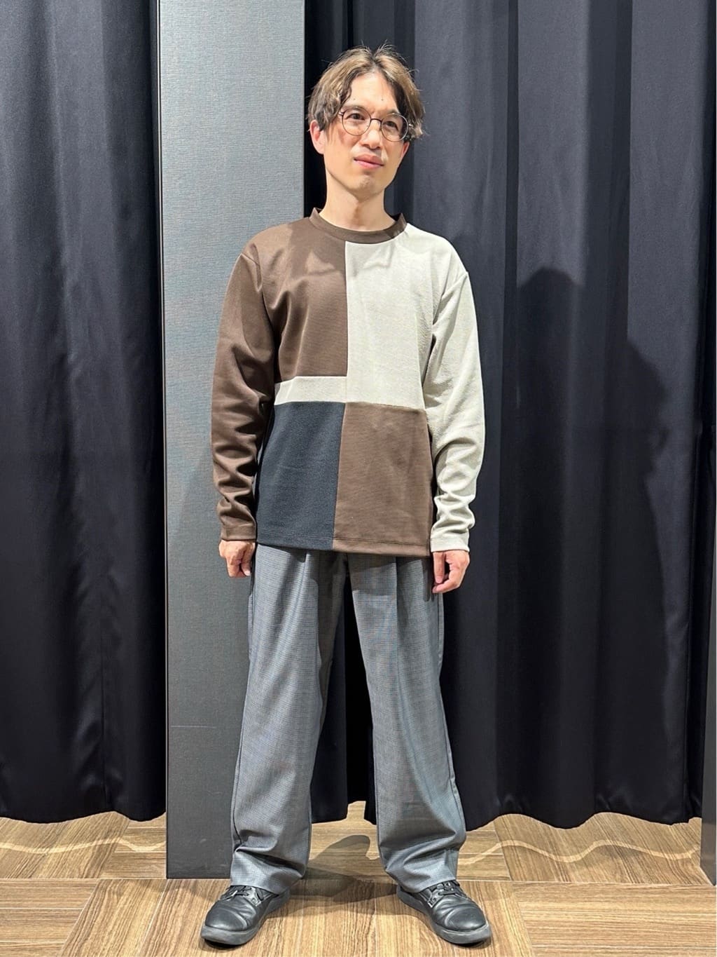 tomoyaさんの「THE SHOP TK｜【一枚で着映える】パターンブロッキング長袖Tシャツ 洗濯機OK」を使ったコーディネート