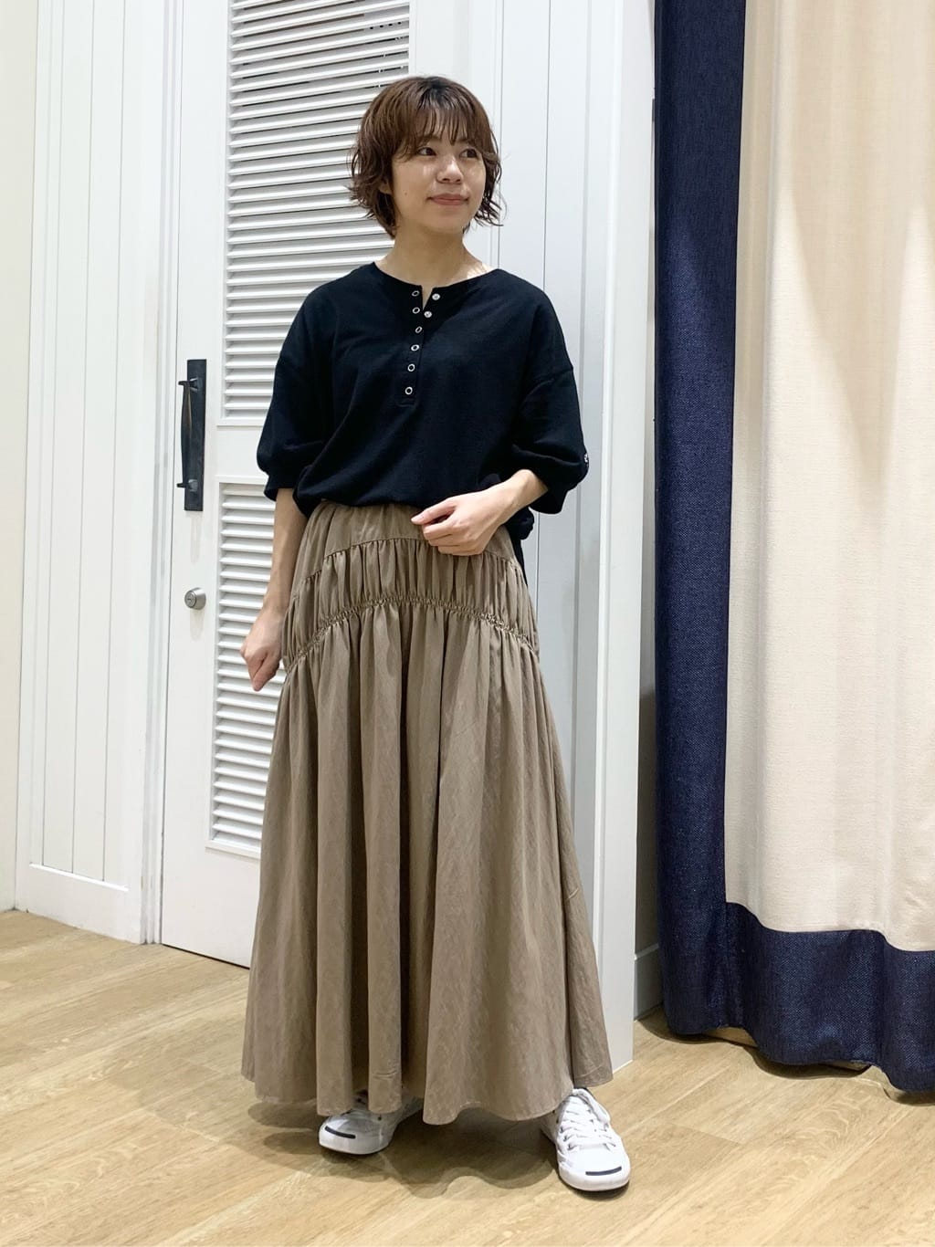IMARIさんの「Dessin｜【360度可愛い/前後2WAY/洗える】ライトコットンヘンリーカットソー」を使ったコーディネート