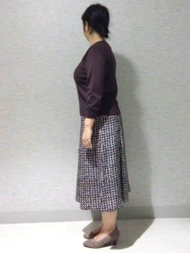sakoさんの「Reflect｜【ニットスタイルが華やかに◎】チドリ風プリントフレアスカート」を使ったコーディネート