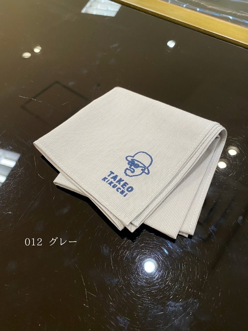小南大和さんの「TAKEO KIKUCHI｜ピンヘッド調ハンカチ」を使ったコーディネート