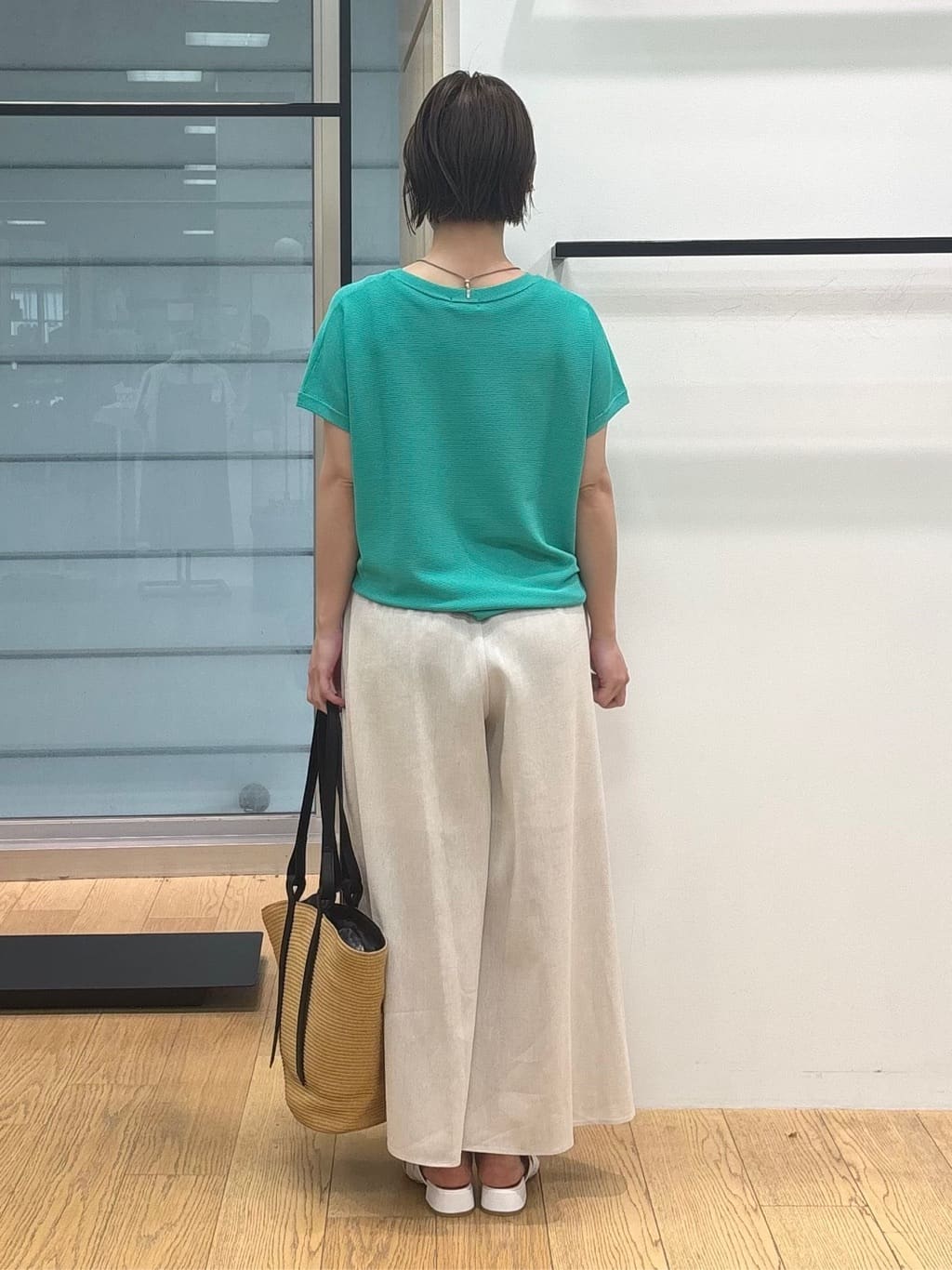 asamiさんの「INDIVI｜【洗える／清涼感◎】ワイドフレアパンツ／スカーチョ」を使ったコーディネート