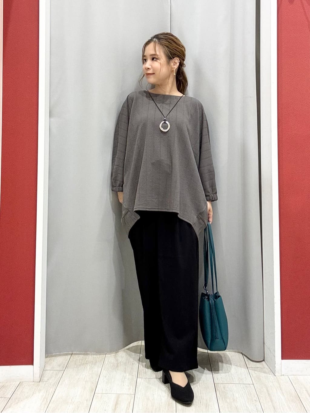 shioさんの「SHOO･LA･RUE｜【S-LL/7分袖】ゆるシルエットが心地よい ドルマントップス」を使ったコーディネート