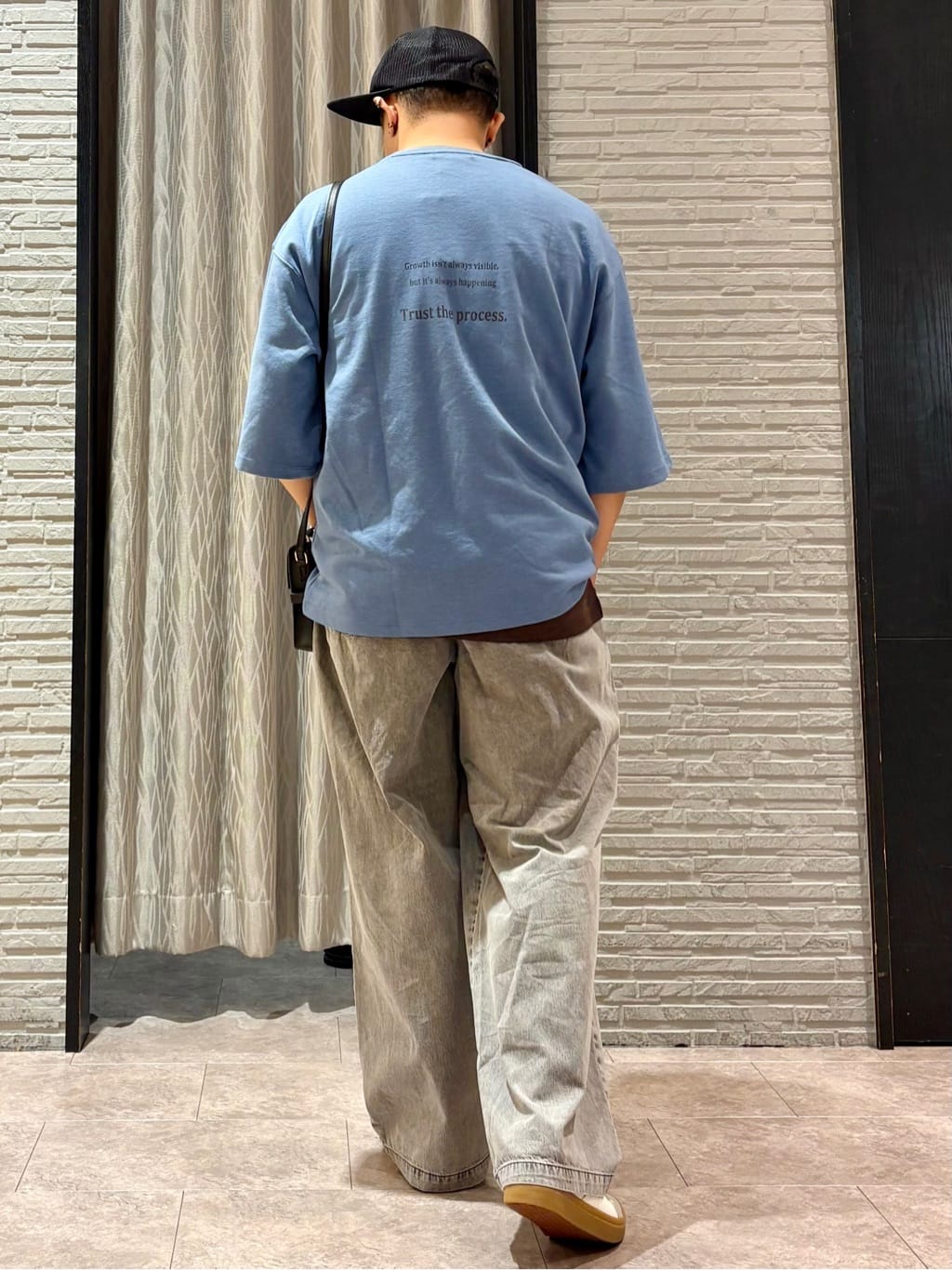 Pーyamaさんの「THE SHOP TK｜配色刺繍6分袖Tシャツ 【ビッグシルエット／洗濯機OK】」を使ったコーディネート