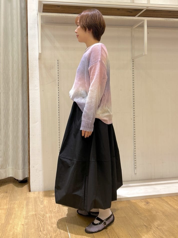ga_riさんの「THE SHOP TK｜スペースダイ透かし編みニット」を使ったコーディネート