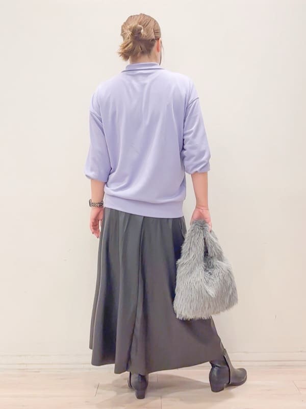naoさんの「SHOO･LA･RUE｜8色の選べる楽しさ ハーフジップ オーバーサイズスウェット」を使ったコーディネート