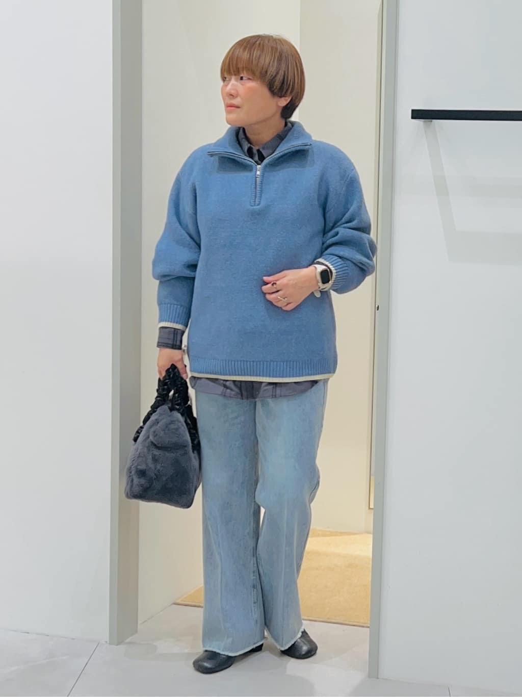 タナさんの「THE SHOP TK｜【洗える】ほど良くラフで女性らしい ハーフZIPニット」を使ったコーディネート