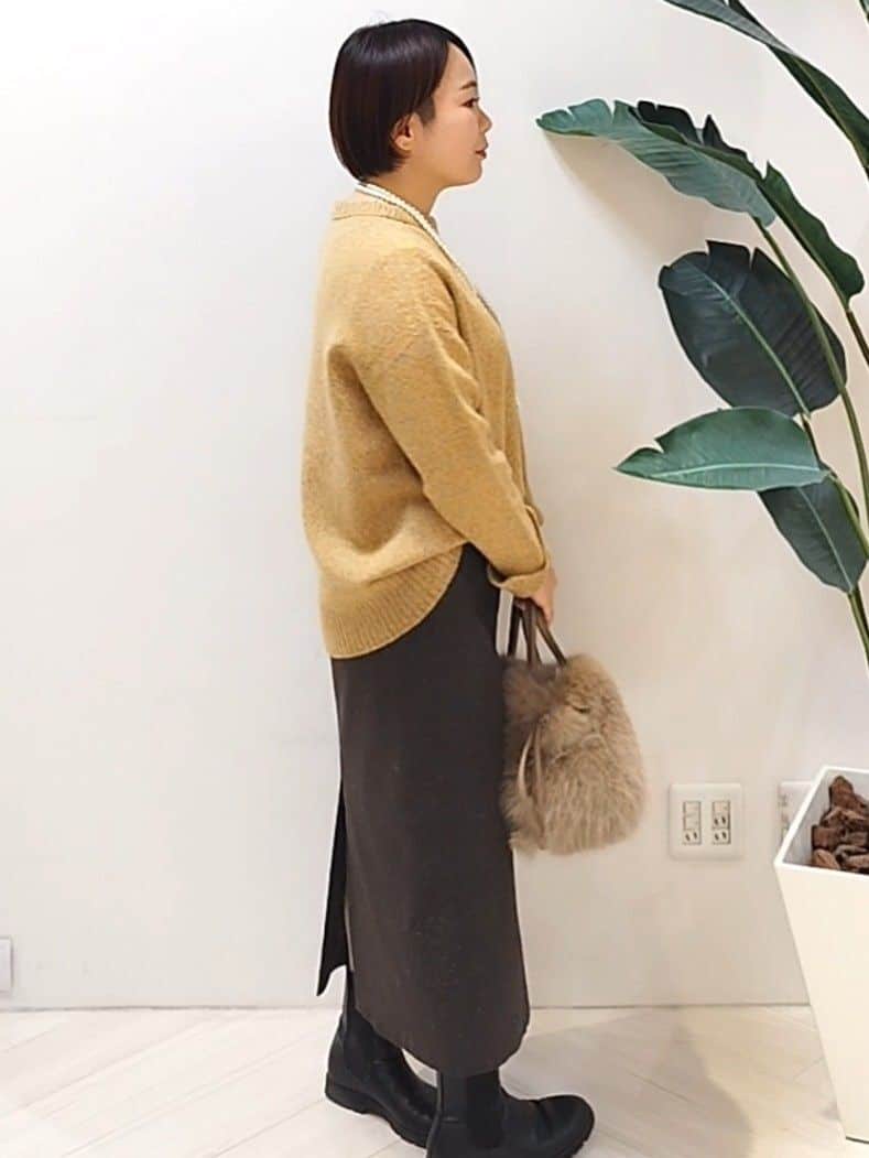 s u g iさんの「UNTITLED｜【ゆったり】三つ杢カラーニット」を使ったコーディネート