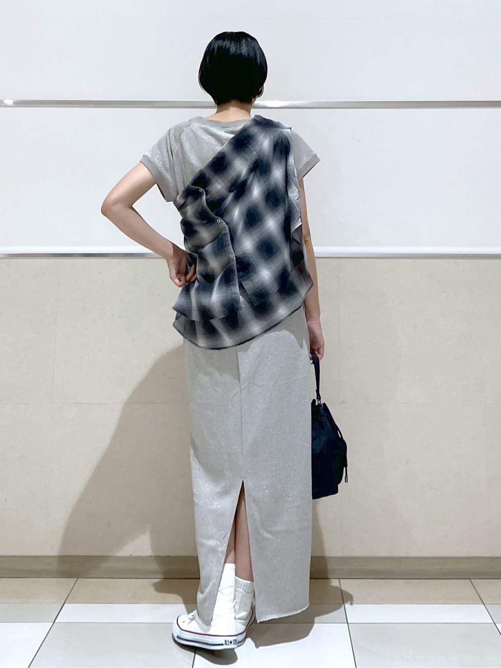 eriko さんの「Dessin｜【セットアップ可・洗える】ラメ裏毛トップス」を使ったコーディネート
