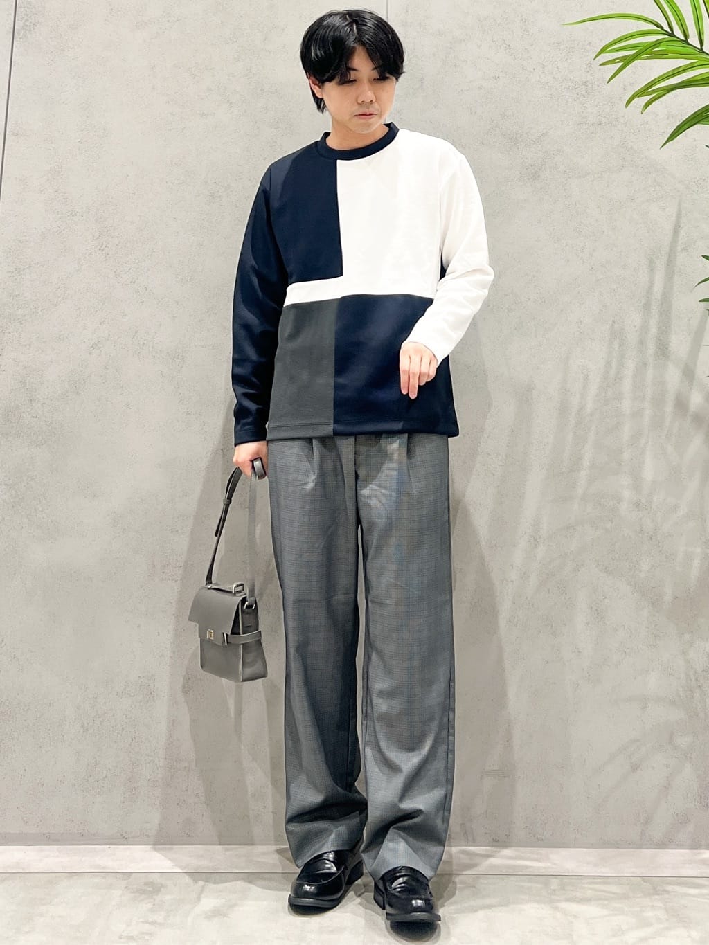 SHI-MAさんの「THE SHOP TK｜【一枚で着映える】パターンブロッキング長袖Tシャツ 洗濯機OK」を使ったコーディネート