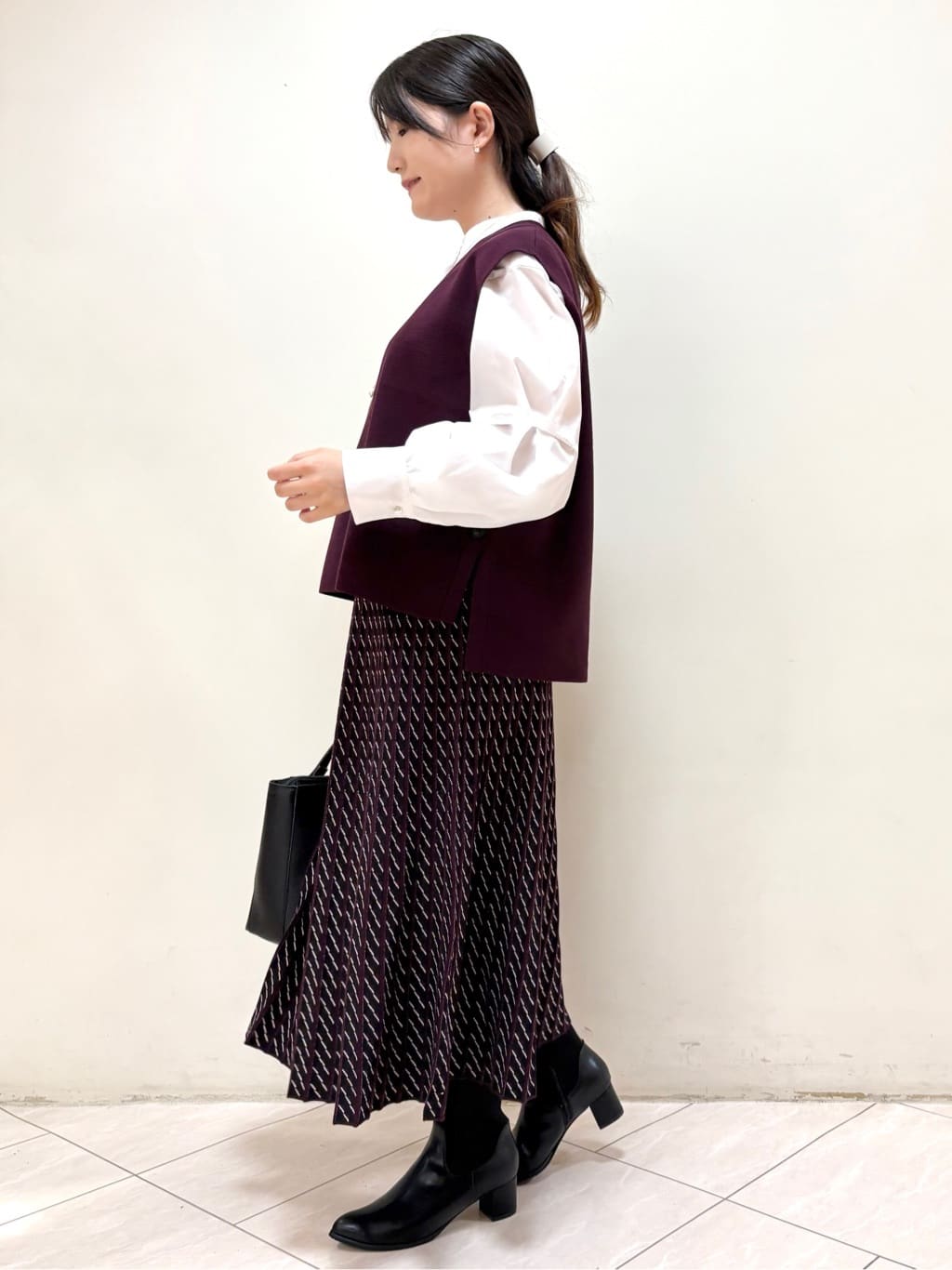 mikiさんの「Reflect｜【さらっと一枚で決まる／重ね着にもおすすめ◎】タックスリーブシャツブラウス」を使ったコーディネート