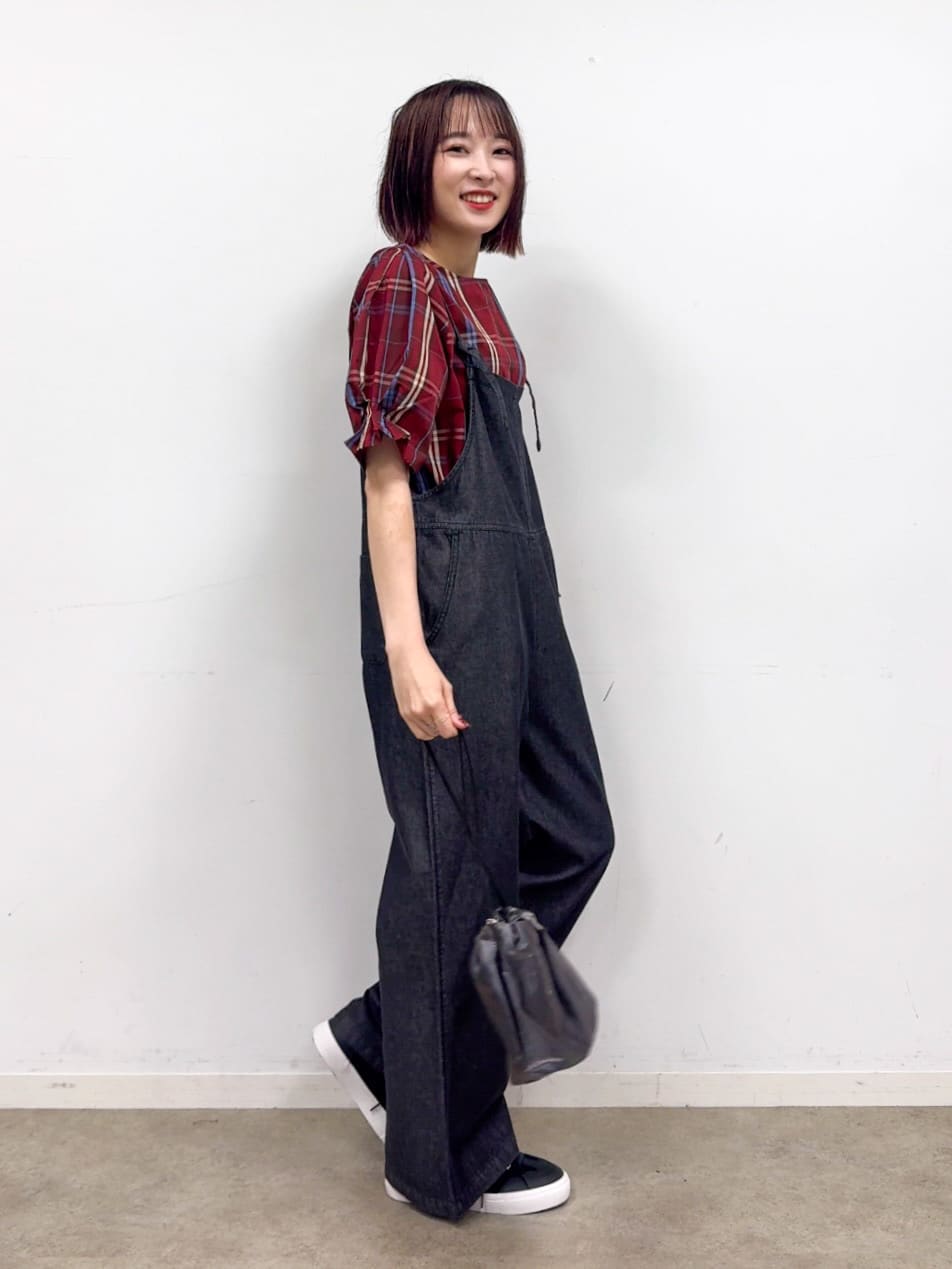 𝐜𝐡𝐢𝐤𝐚さんの「SHOO･LA･RUE｜【S-LL/5分袖】お袖タックできれいに魅せる 大人のチェックブラウス」を使ったコーディネート