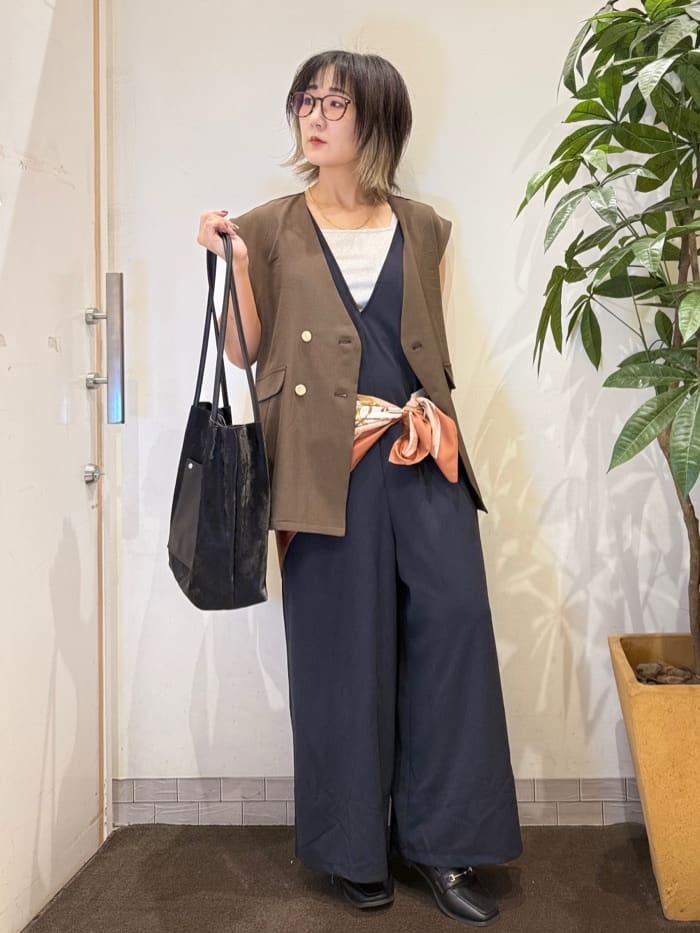 misakiさんの「SHOO･LA･RUE｜【S-LL/セットアップ可/洗濯後しわになりにくい】ダブルベスト」を使ったコーディネート