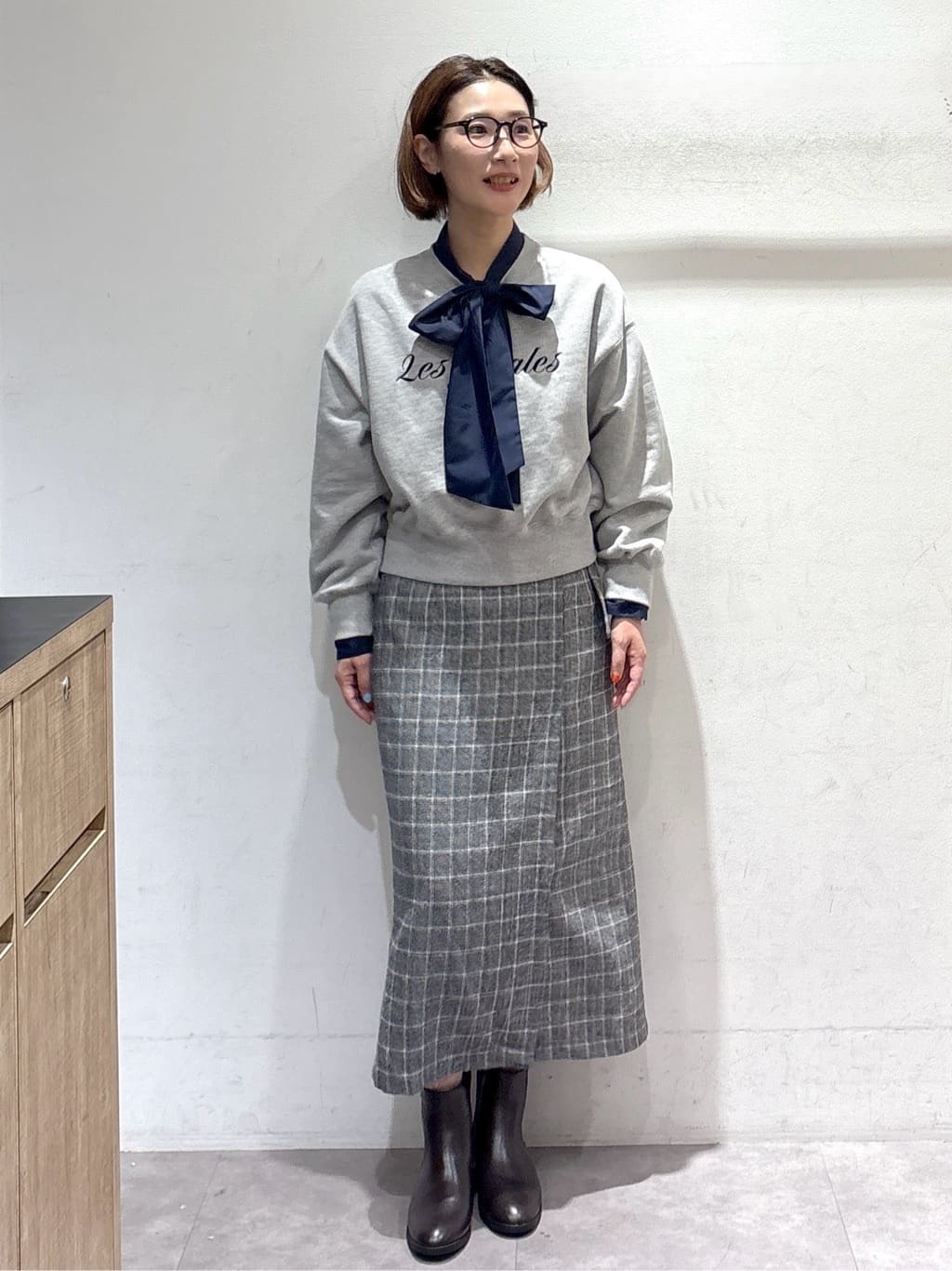 たけねぇさんの「OPAQUE.CLIP｜チェックツイード ラップ風ナロースカート【洗濯機OK】」を使ったコーディネート
