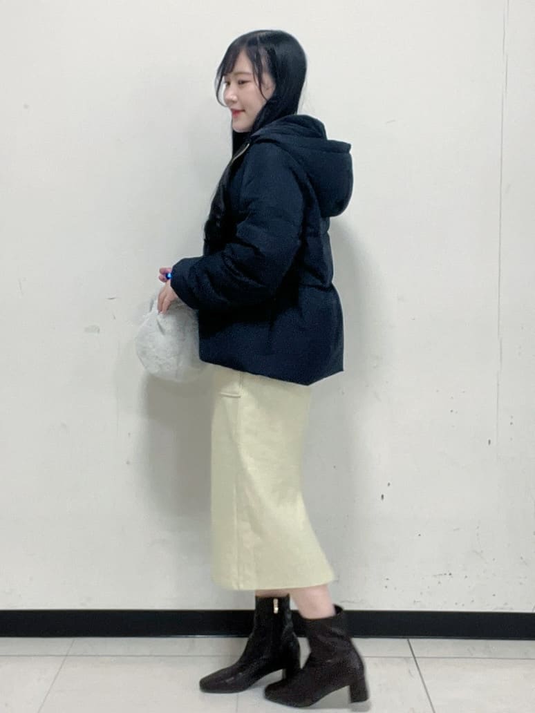 Hitomiさんの「index｜KAWADAダウンペプラムショートコート【撥水／洗濯機OK／静電気防止裏地】」を使ったコーディネート