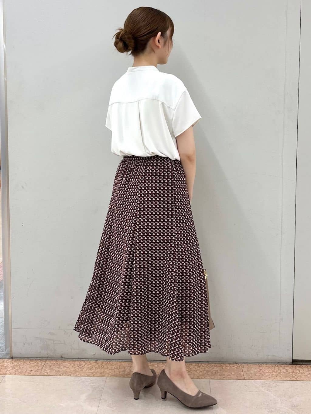 Satoさんの「Reflect｜【インナーに◎／すっきり見え！長め丈】タックデティールブラウス」を使ったコーディネート
