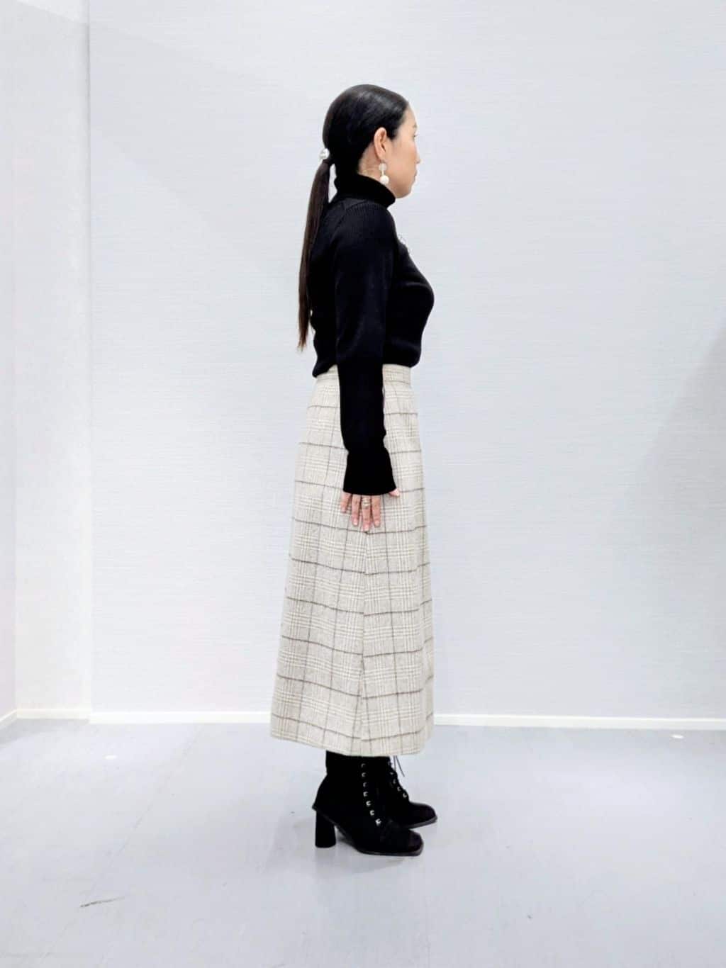 makkyさんの「UNTITLED｜【ふんわり/タイト見え】グレンチェックスカート」を使ったコーディネート