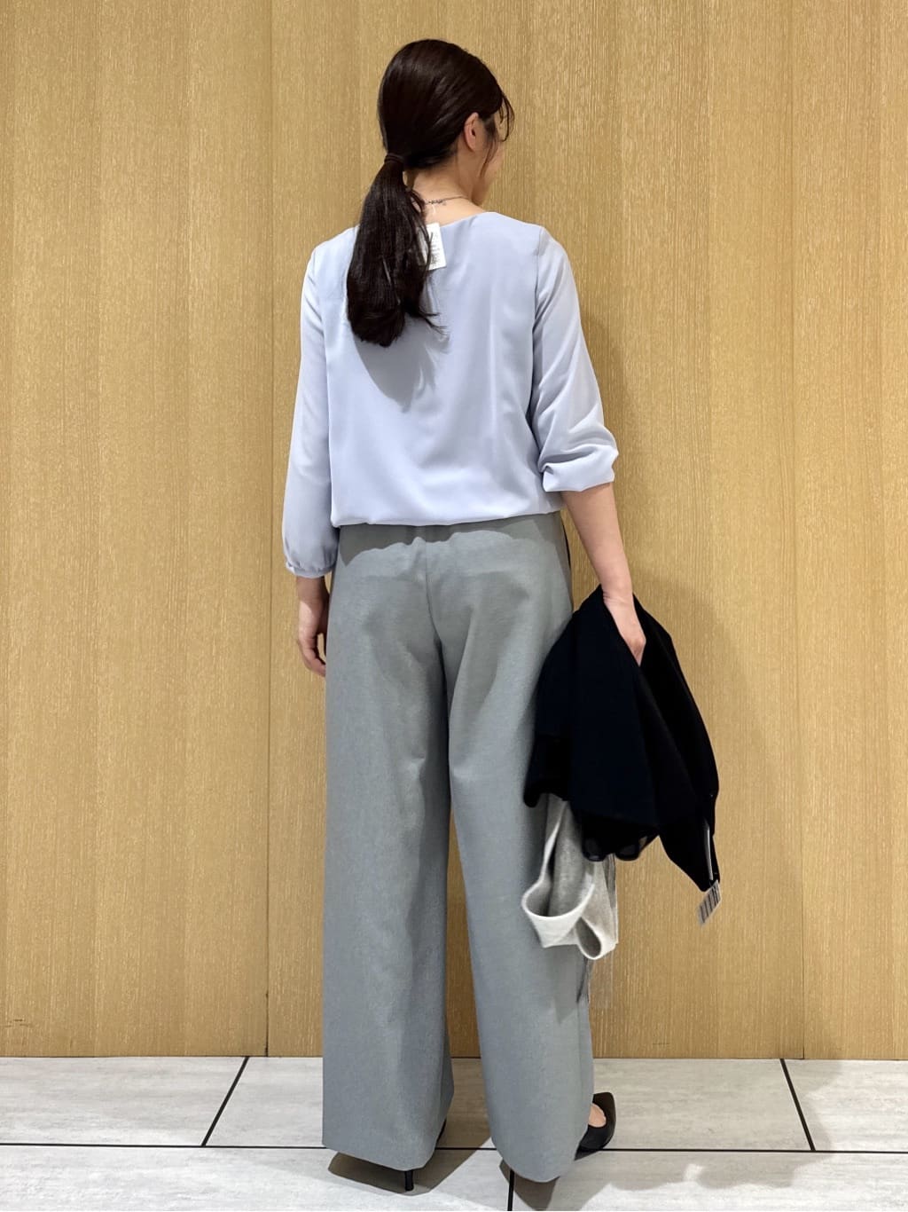 nanaさんの「UNTITLED｜【洗える/ワイド/ウエストゴム】ストレッチドロストパンツ」を使ったコーディネート