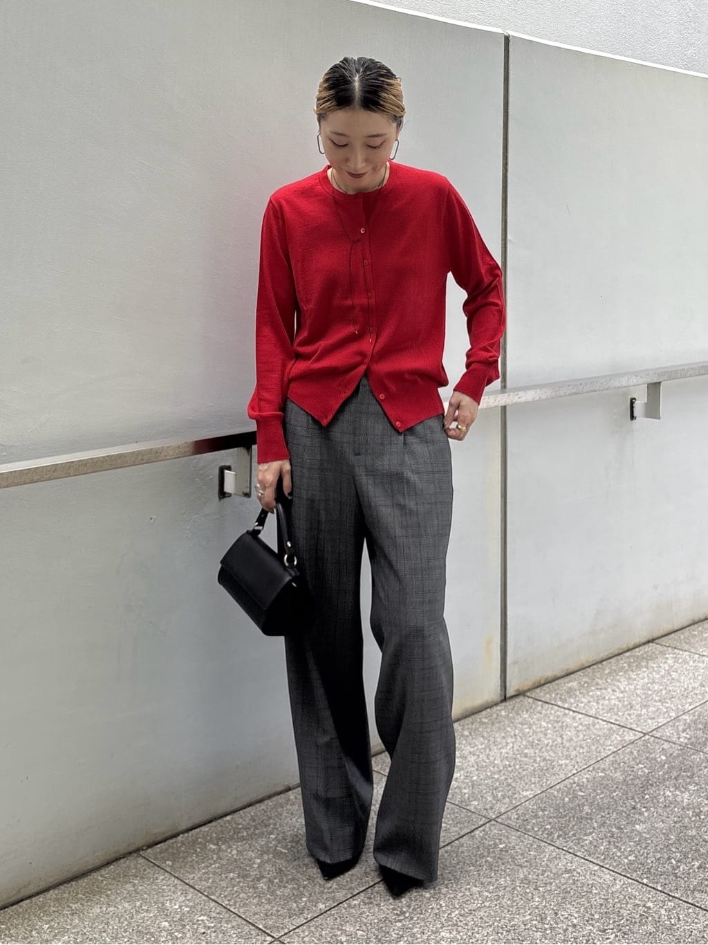 kotakiさんの「INDIVI｜【褒められパンツ】ワンタックワイドパンツ」を使ったコーディネート