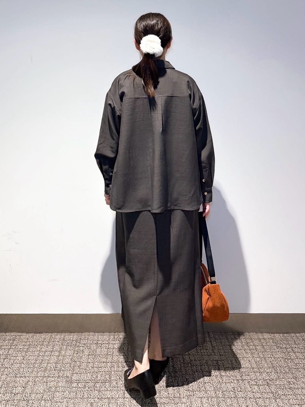 みーさんの「grove｜【カセット服】洗えるストレートシルエットスカート」を使ったコーディネート