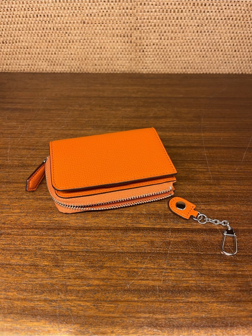 iwさんの「TAKEO KIKUCHI｜クラシコキーケース」を使ったコーディネート