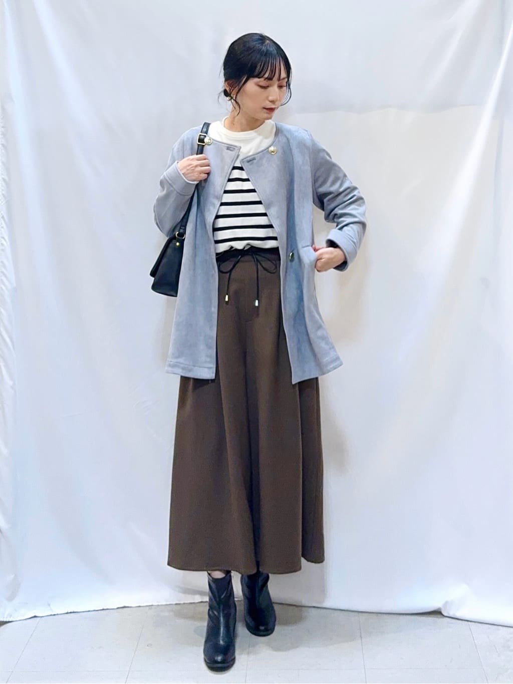 𝐇𝐢𝐫𝐨𝐦𝐢さんの「SHOO･LA･RUE｜【S-LL/2点セット】脚のラインを拾いにくい ベルト付きタックスカーチョパンツ」を使ったコーディネート