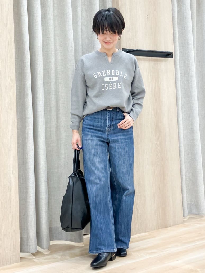 Keiさんの「grove｜カレッジロゴキーネックニット」を使ったコーディネート