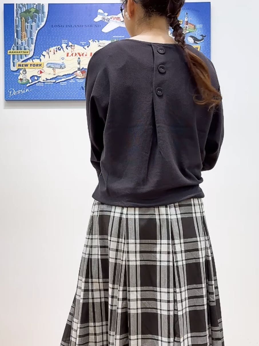 Yasucoさんの「Dessin｜【洗える】後ろボタンニットプルオーバー七分袖」を使ったコーディネート