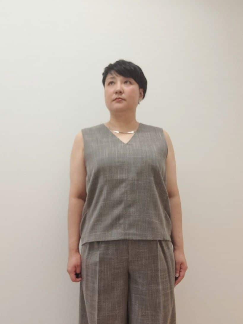 ますこさんの「UNTITLED｜【セットアップ可/洗える】梳毛調合繊2タックワイドパンツ」を使ったコーディネート
