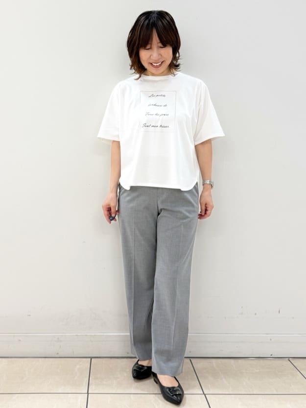 KIKIさんの「Reflect｜ドライタッチニットベスト」を使ったコーディネート