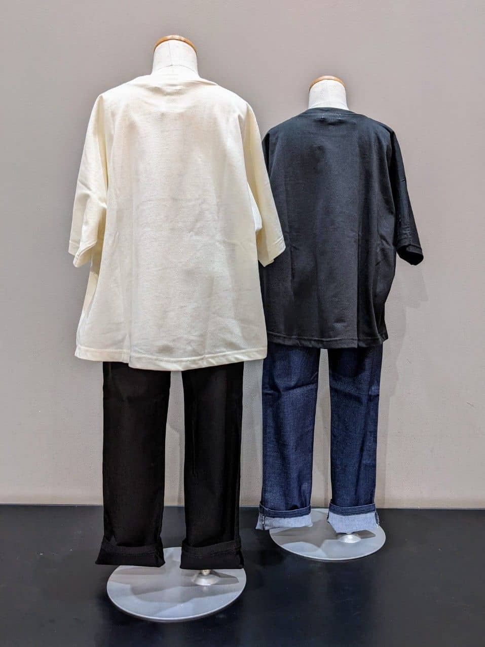 vacheさんの「SHOO･LA･RUE｜【100-150cm/ストレッチ】シンプルだから使いやすい ストレートパンツ」を使ったコーディネート