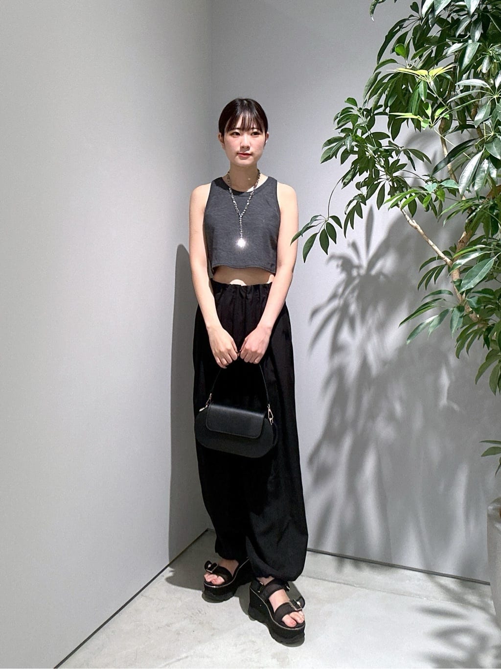 Renoさんの「INDIVI｜タンクトップレイヤードワンピース」を使ったコーディネート