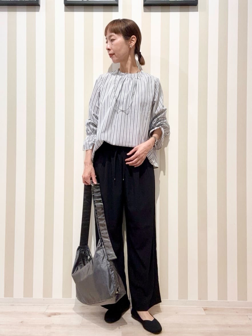まつこさんの「SHOO･LA･RUE｜【S-LL】キャンディースリーブが女性らしい マルチストライプブラウス」を使ったコーディネート