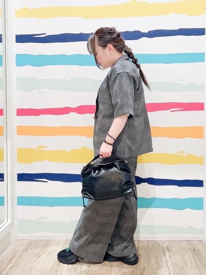 Peeさんの「SHOO･LA･RUE｜【S-LL/セットアップ可/洗濯後しわになりにくい】きちんと見え タックワイドパンツ」を使ったコーディネート