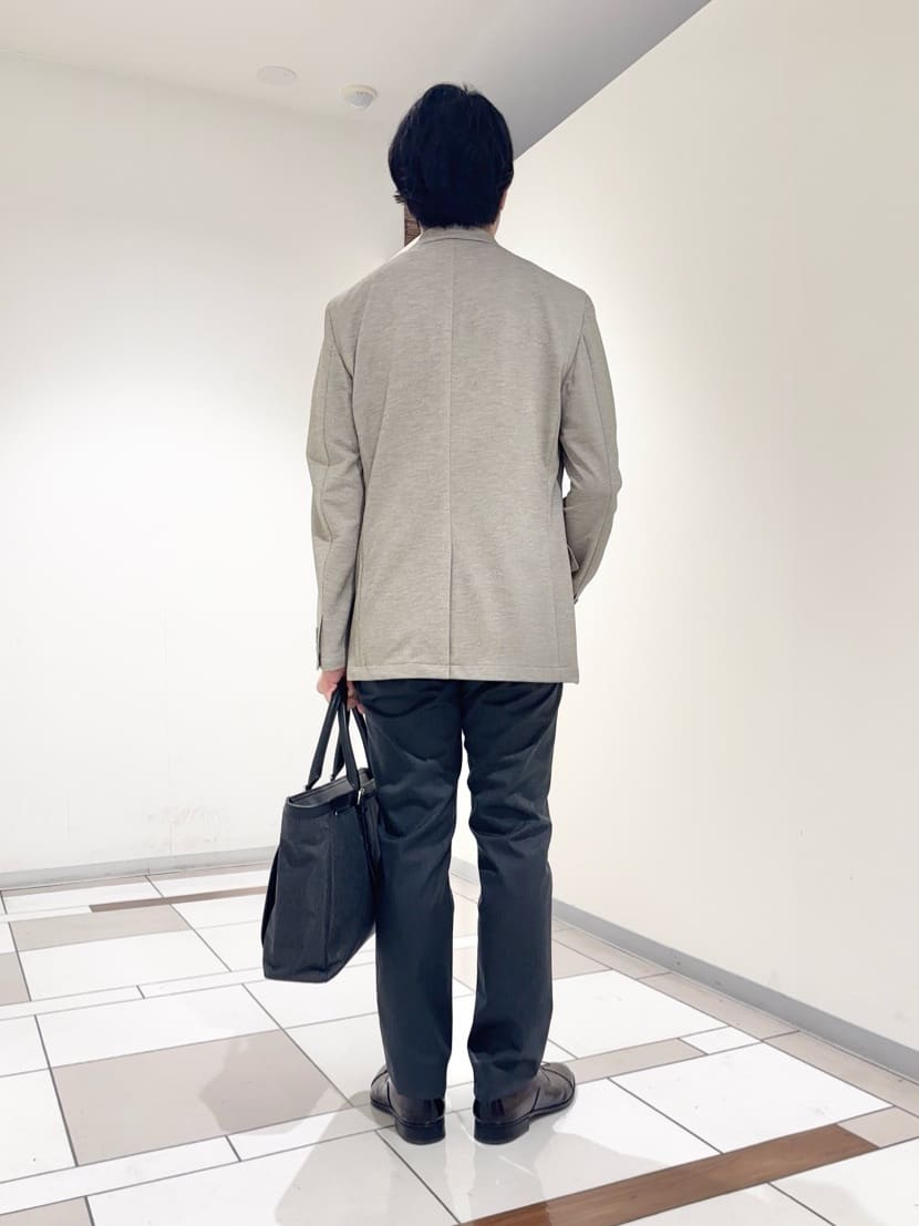 及川さんの「TAKEO KIKUCHI｜【COOL CITY WEAR】モックネック プルオーバー /接触冷感」を使ったコーディネート