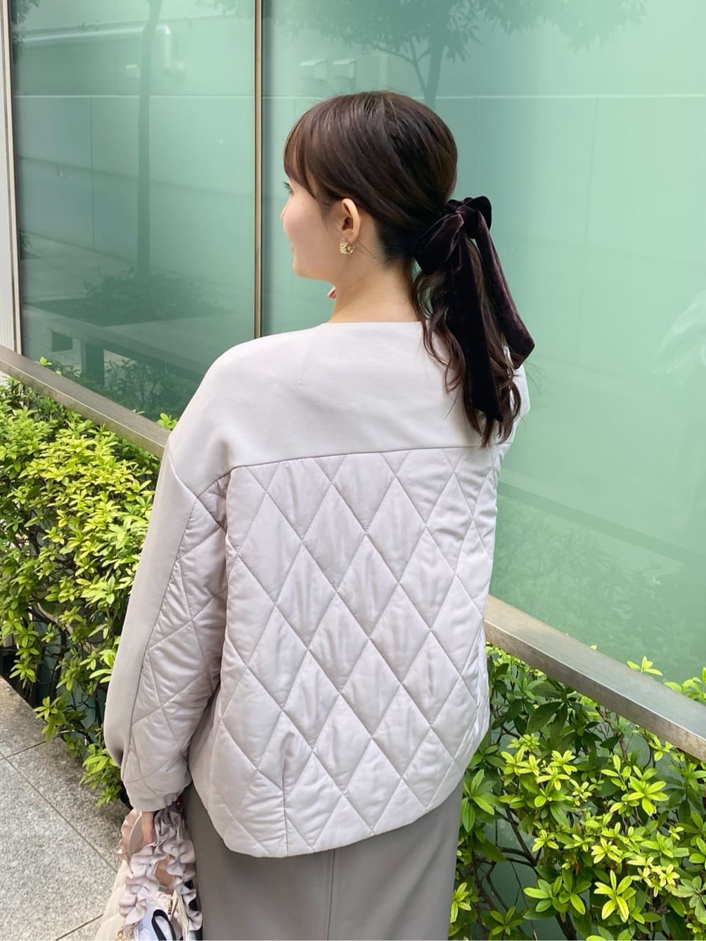 みさかさんの「index｜レザー調ストレッチAラインロングスカート【洗える】」を使ったコーディネート