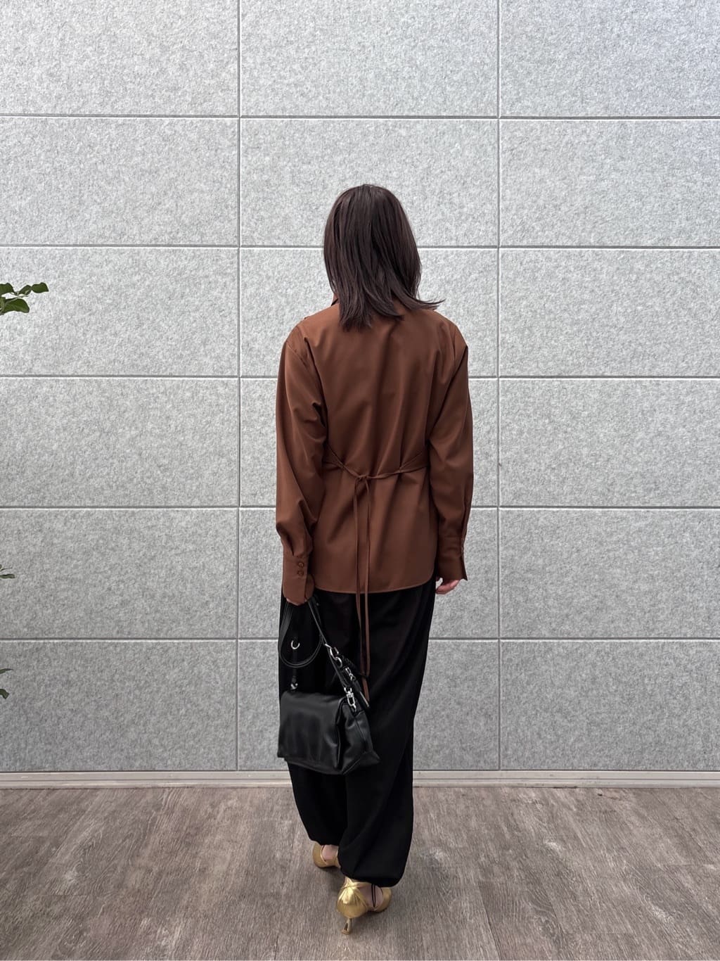 erikaさんの「INDIVI｜アシメジレシャツ」を使ったコーディネート