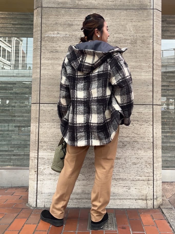 harusakuさんの「SHOO･LA･RUE｜【洗濯機可/S-LL】美脚見え あったか裏起毛 テーパードパンツ」を使ったコーディネート