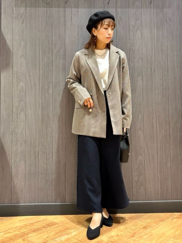 meiさんの「SHOO･LA･RUE｜グラフィックアソート ベーシックロンT」を使ったコーディネート