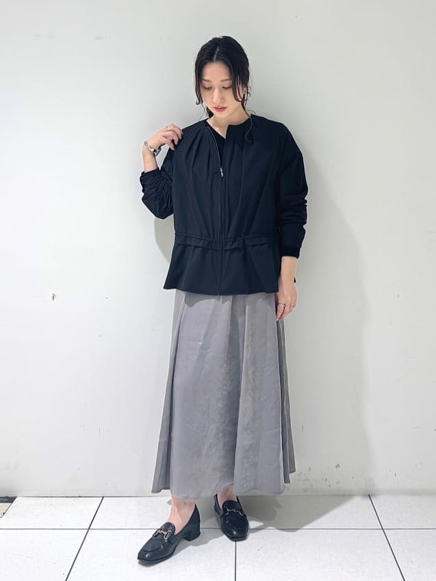 そんさんの「INDIVI｜【洗える】Vネックコンパクトニット」を使ったコーディネート