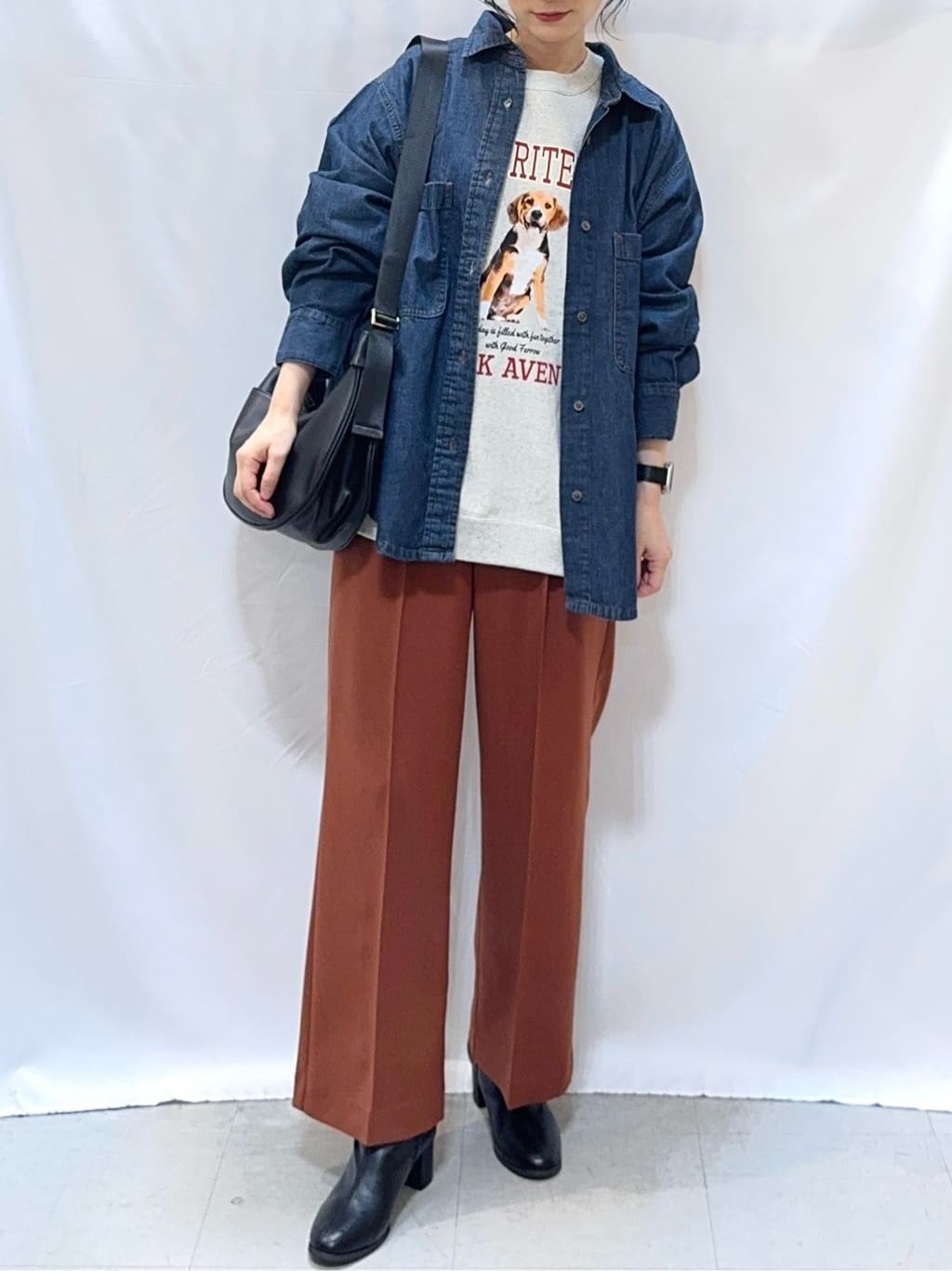 𝐇𝐢𝐫𝐨𝐦𝐢さんの「SHOO･LA･RUE｜配色ステッチがポイント 襟付きジップニットカーディガン」を使ったコーディネート