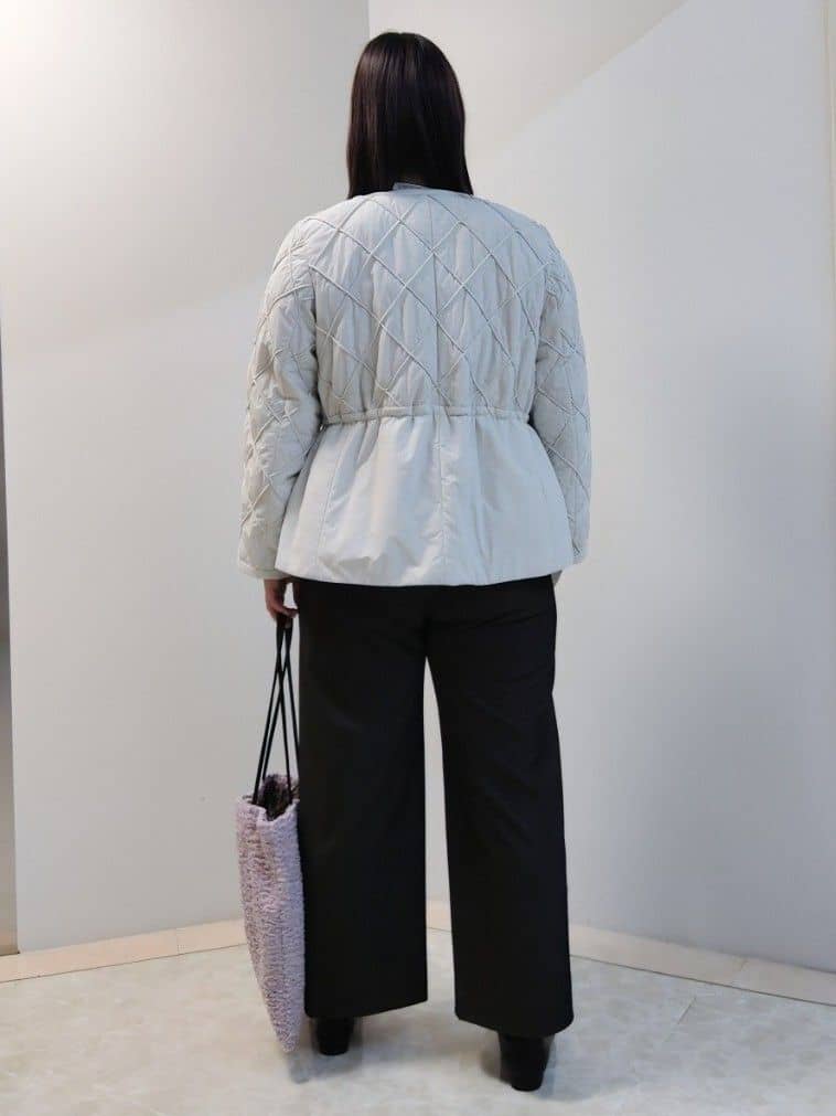 エリさんの「Reflect｜【気軽な羽織に◎】中綿キルティングショートコート」を使ったコーディネート
