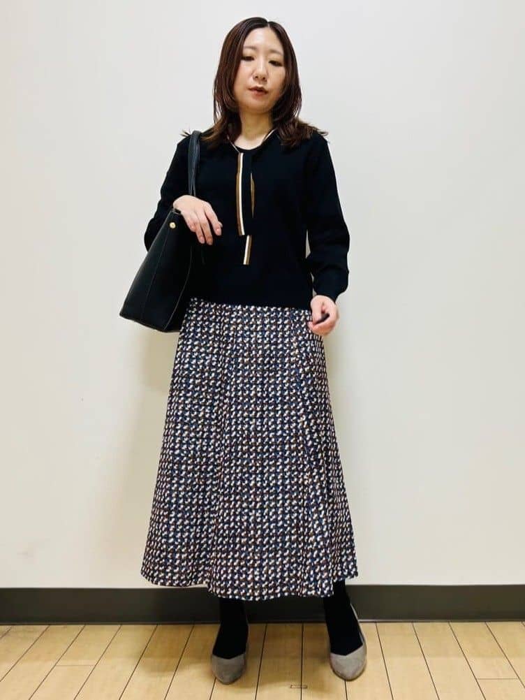 miiiさんの「Reflect｜【ニットスタイルが華やかに◎】チドリ風プリントフレアスカート」を使ったコーディネート