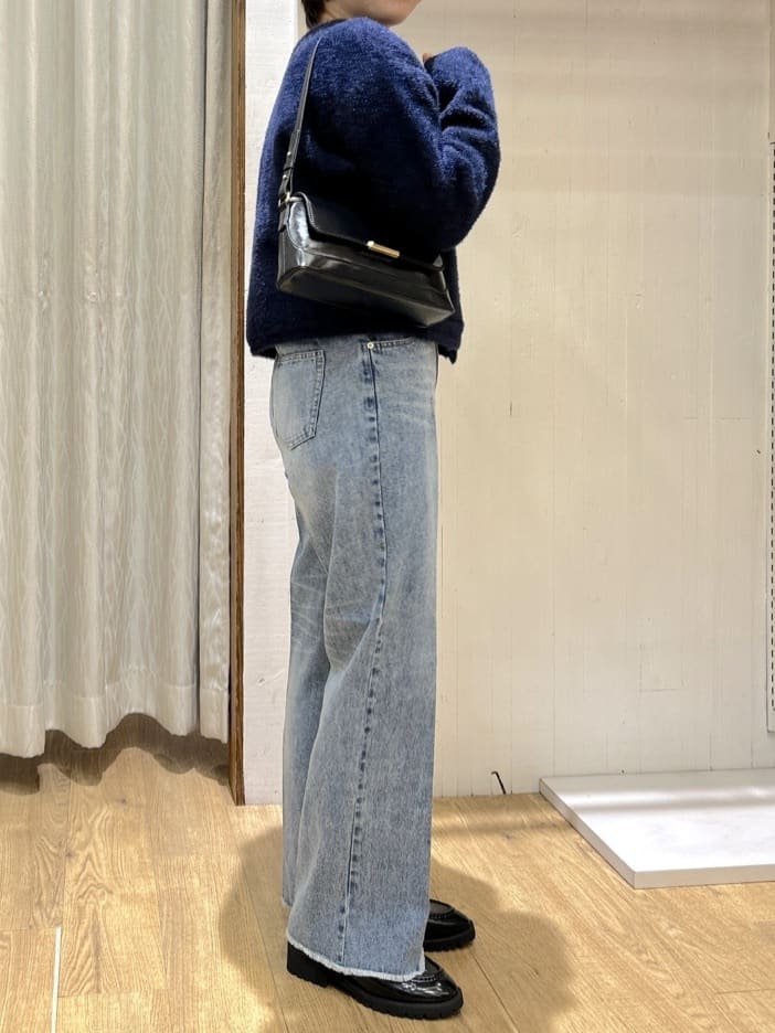 ga_riさんの「THE SHOP TK｜デニムフレアパンツ【洗濯機可】」を使ったコーディネート