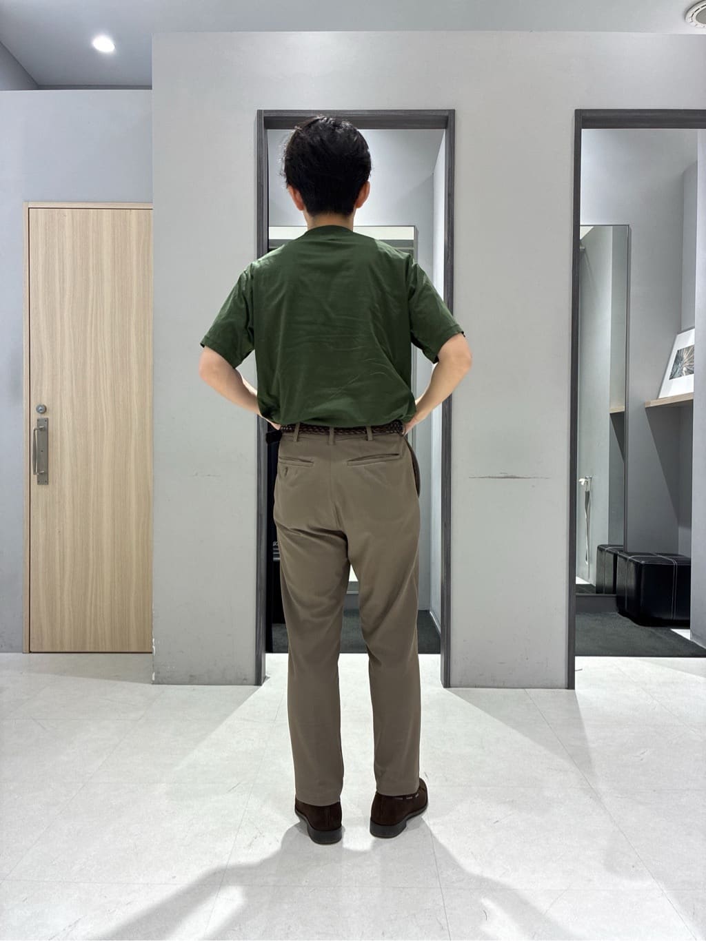 わいずみさんの「TAKEO KIKUCHI｜【360&deg;ストレッチ／セットアップ対応】None Of Stress パンツ」を使ったコーディネート