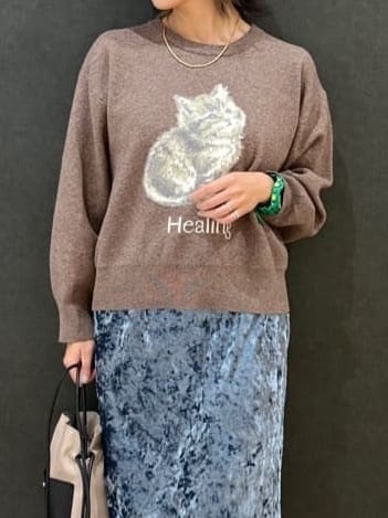 misakiさんの「SHOO･LA･RUE｜【S-LL】光沢感が華やかに ベロア調ナロースカート」を使ったコーディネート