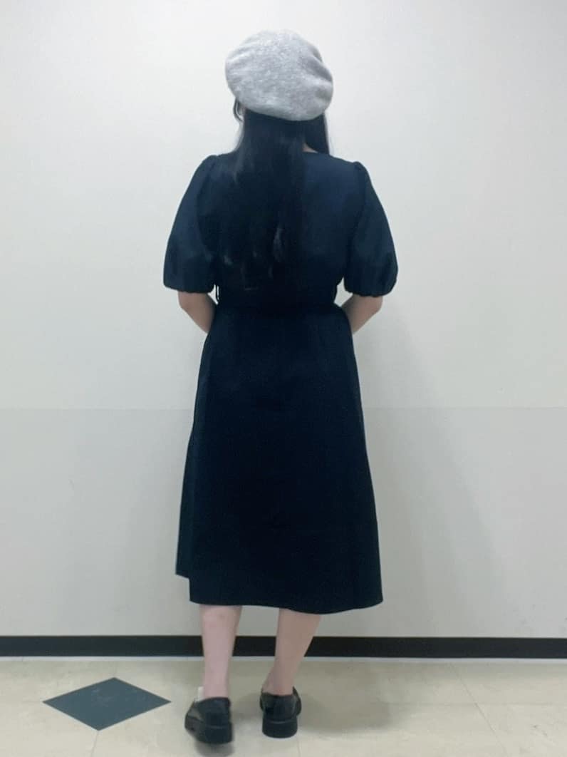 Hitomiさんの「index｜タックパフスリーブワンピース【洗濯機洗い可／イージーアイロン】」を使ったコーディネート