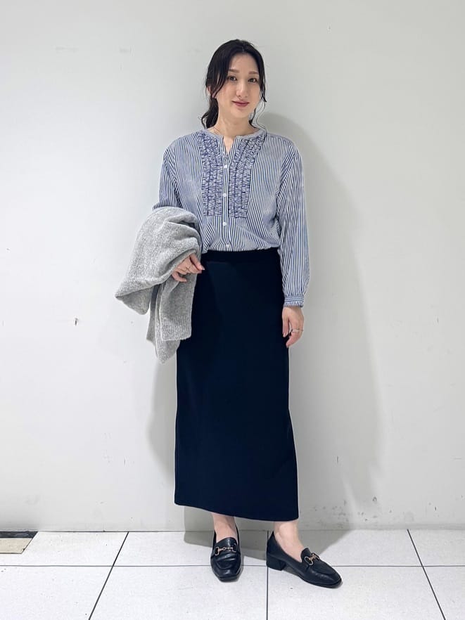 そんさんの「INDIVI｜【エアリー素材】ブークレ着流しニットカーディガン」を使ったコーディネート