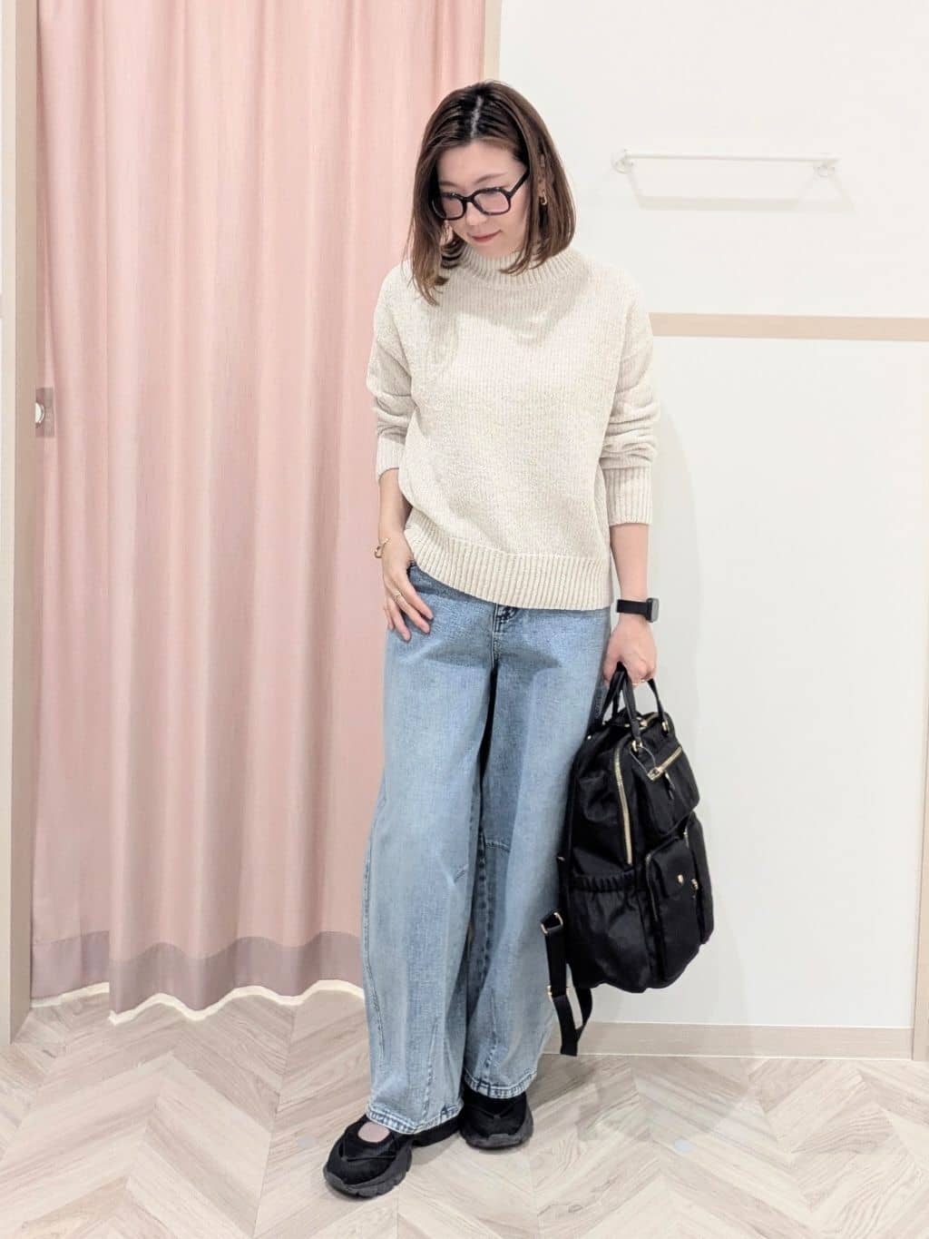 miyuさんの「SHOO･LA･RUE｜【S-LL】ほんのりラメで女性らしい ベロアモールモックネックニット」を使ったコーディネート