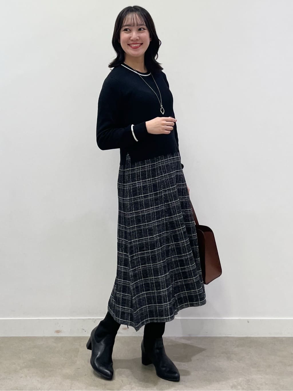 yukariさんの「Reflect｜【コートインでもすっきり◎】チェック柄ニットドッキングワンピース」を使ったコーディネート